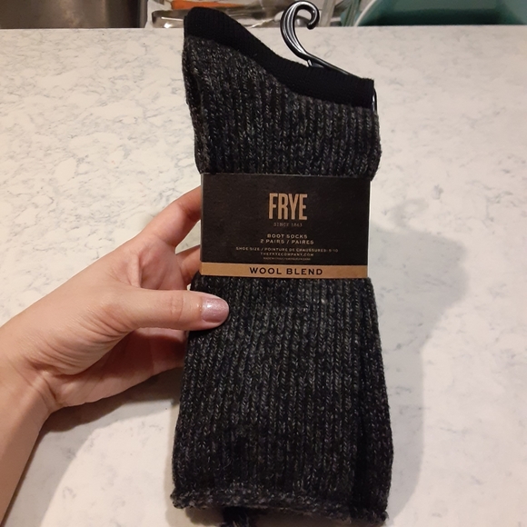 **SOLD**2 Pack Frye Wool Blend Socks NWT - Picture 3 of 4